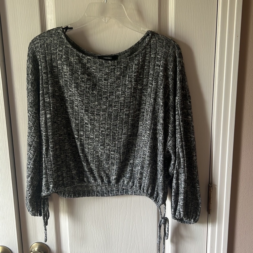 Forever 21 black and white sweater